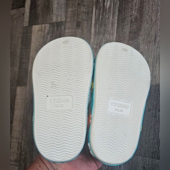 🩷Kids Dinosaurs Clogs Size 2❤️ - Picture 16 of 16